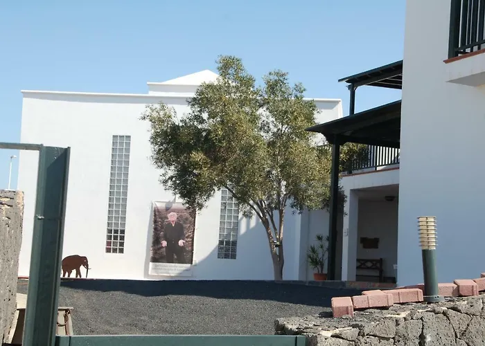 Jupe شقة تياس